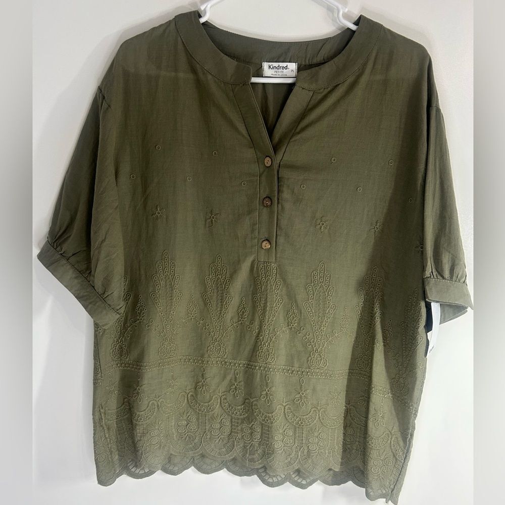 NWT Kindred-blouse .